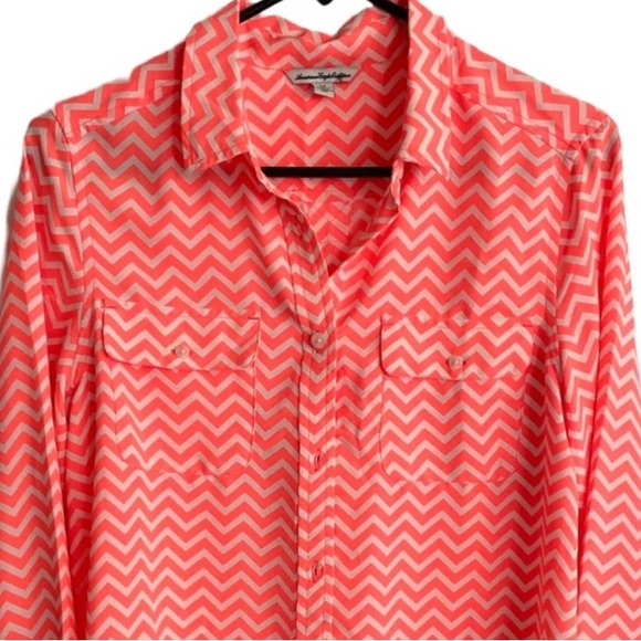 New American Eagle Outfitters Chevron Blouse Sz S - Picture 1 of 6